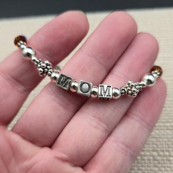 7 Inch Sterling Silver Handmade Mom Magnetic Clasp Bracelet B941 - Picture 3 of 6